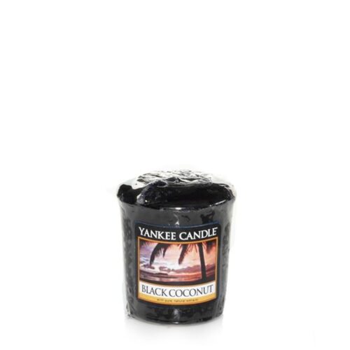 Black Coconut Votive Yankee Candle