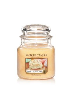 Vanilla Cupcake Medium Jar Yankee Candle