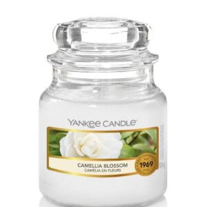 Camellia Blossom Medium Jar Yankee Candle