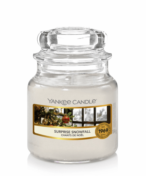 Surprise Snowfall Small Yankee Candle