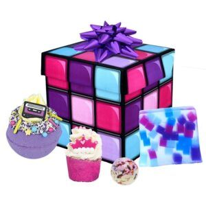 Rubiks-cube-giftbox-bombcosmetics-www-geurenzeepshop.nl-nl